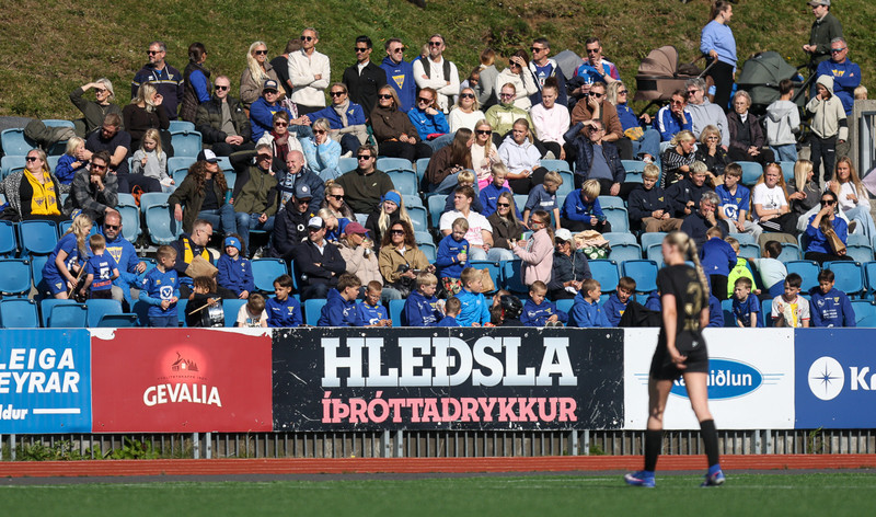 Myndaveisla: Gleði þegar Gróttukonur komust upp í Bestu