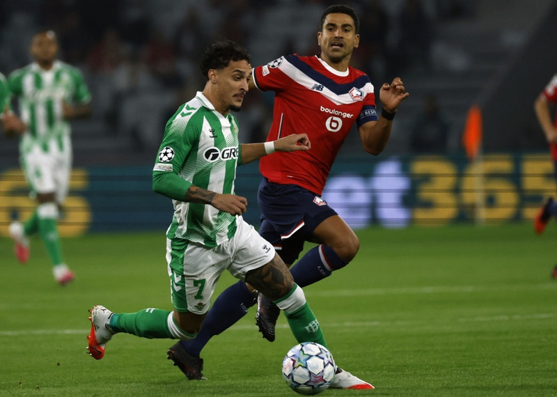 Antony gekk varanlega í raðir Betis frá Man Utd fyrir ári síðan.