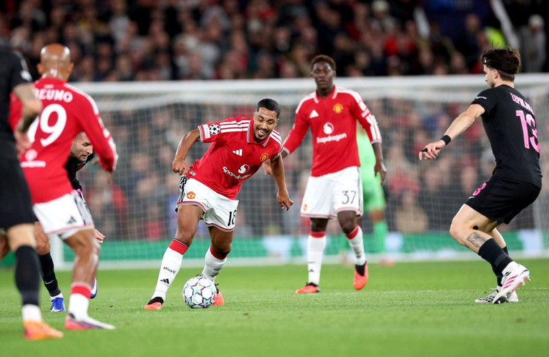 Youri Tielemans var frábær hjá United