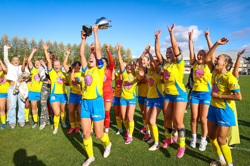 2. deild kvenna: Fjölnir fagnar titlinum - Fylkir í Lengjudeild