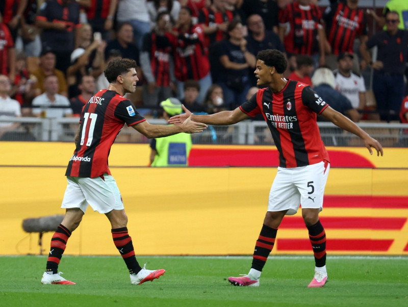 Ítalía: Milan og Juventus aftur á sigurbraut