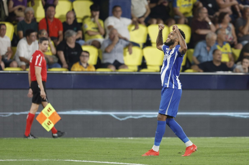 Aubameyang verður frá í tvo mánuði