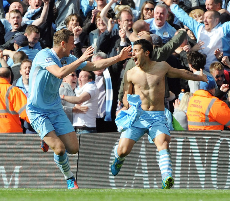 Sergio Aguero tryggði Manchester City titilinn í ótrúlegri dramatík.