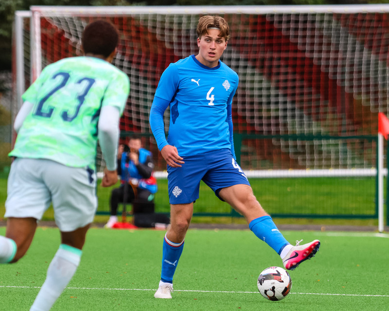 U21: Strákarnir léku listir sínar og pökkuðu Sviss saman