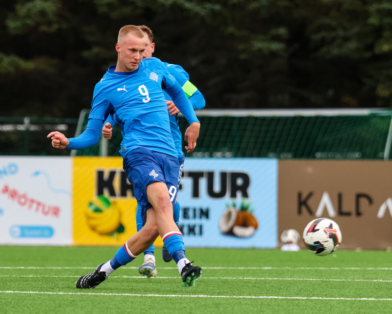 U21: Strákarnir léku listir sínar og pökkuðu Sviss saman