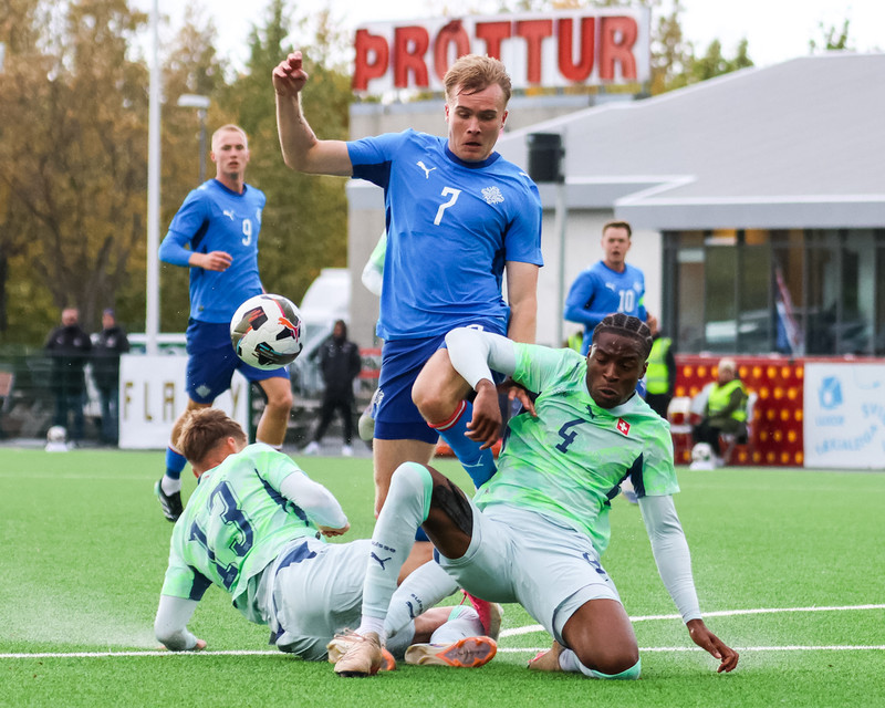 U21: Strákarnir léku listir sínar og pökkuðu Sviss saman