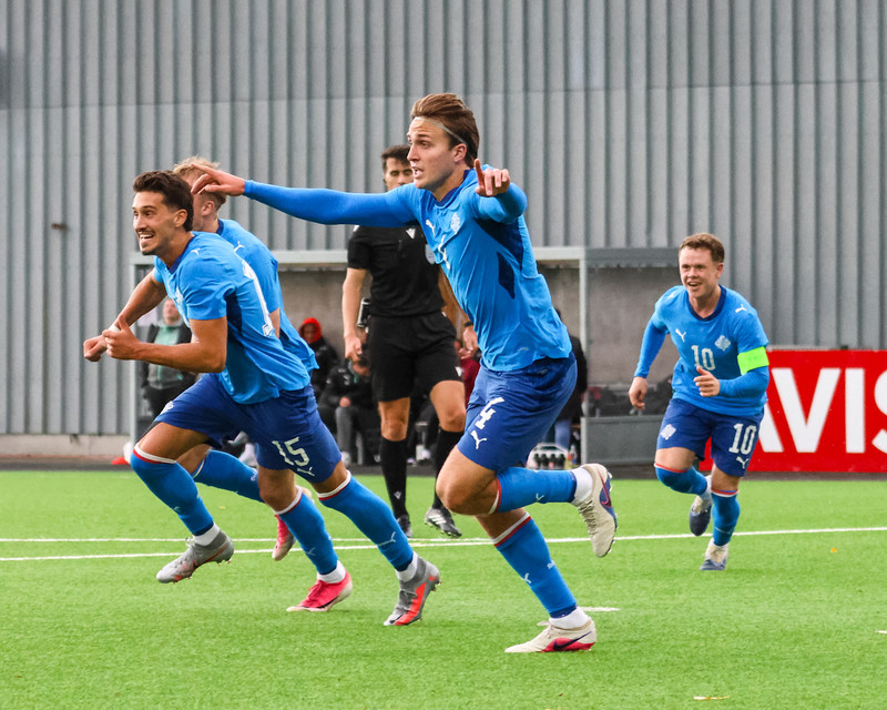 U21: Strákarnir léku listir sínar og pökkuðu Sviss saman
