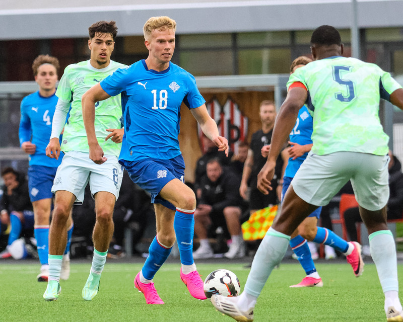 U21: Strákarnir léku listir sínar og pökkuðu Sviss saman