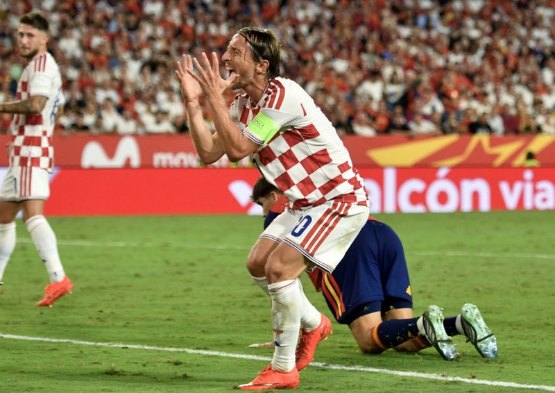 Luka Modric í leiknum í gær