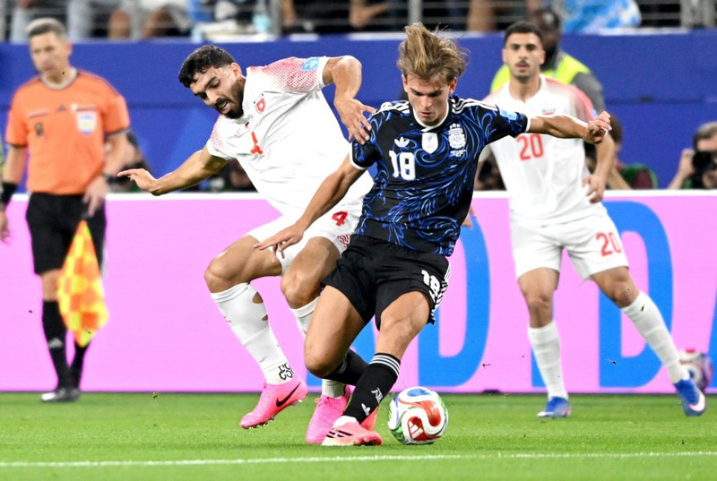Nico Paz átti frábæran leik, var með mark og stoðsendingu.