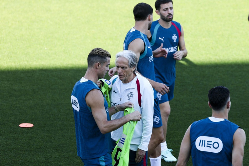 Jesus: Get ekki hunsað þessa umræðu um Ronaldo