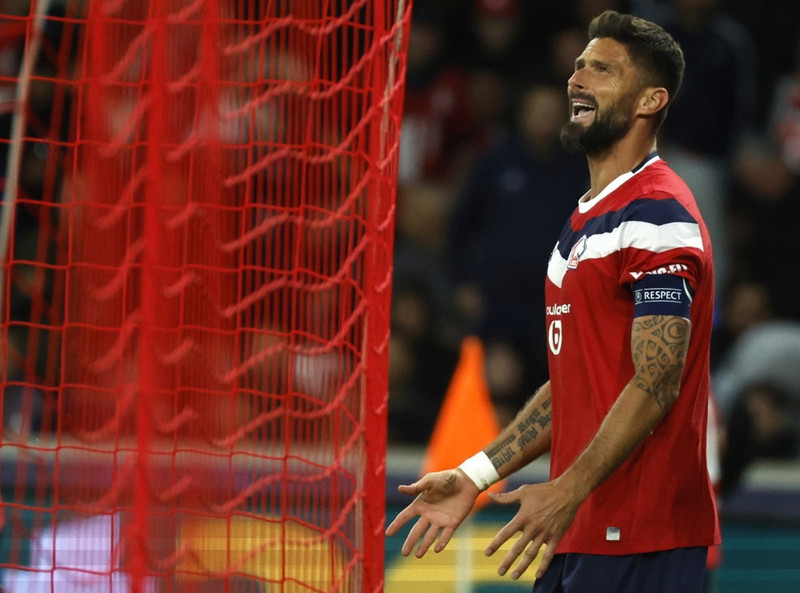 Giroud setti met gegn Arsenal