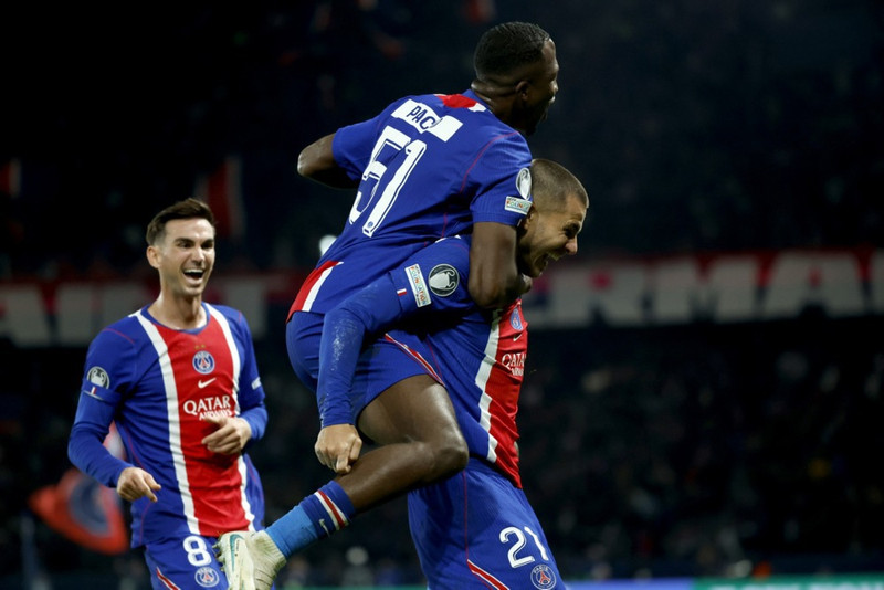 PSG vann Barcelona í París
