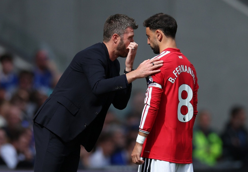 Michael Carrick og Fernandes skutu á hvorn annan