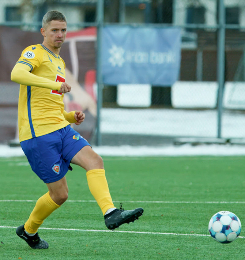 Myndaveisla: Pétur á flautunni í síðasta sinn þegar KA féll