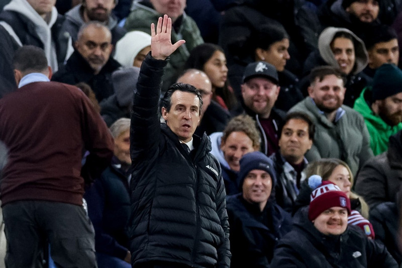 Emery: Eins og Jackson væri að spila rúgbí