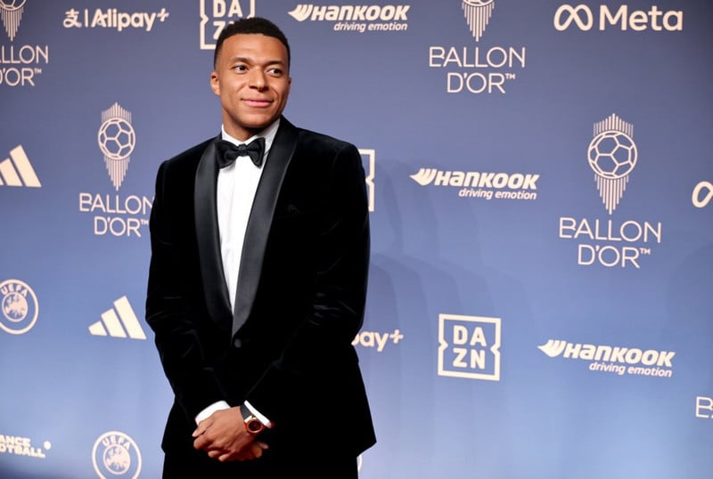 Áhorfendur DAZN völdu Kylian Mbappe best klæddan í kvöld.