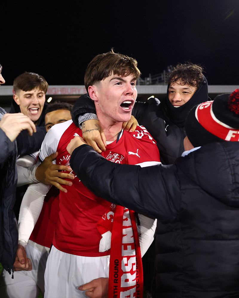Sjáðu mörkin: D-deildarliðið kastaði Arsenal úr keppni