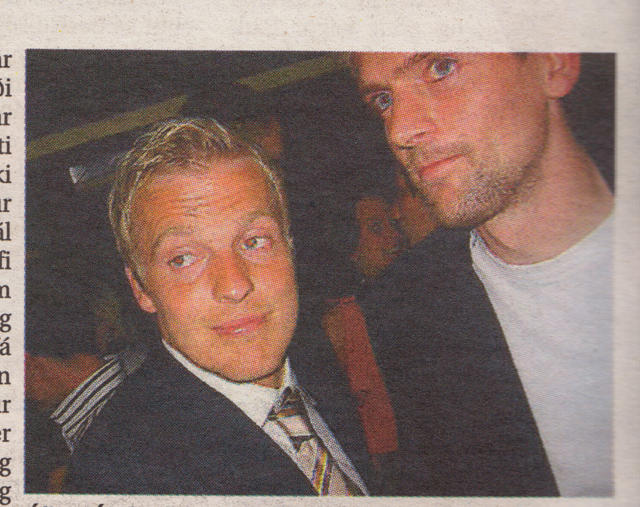 Mynd sem birtist af greinarhöfundi á síðum DV sumarið 2005.  Myndin er tekin á Hverfisbarnum á laugardagskvöldi.